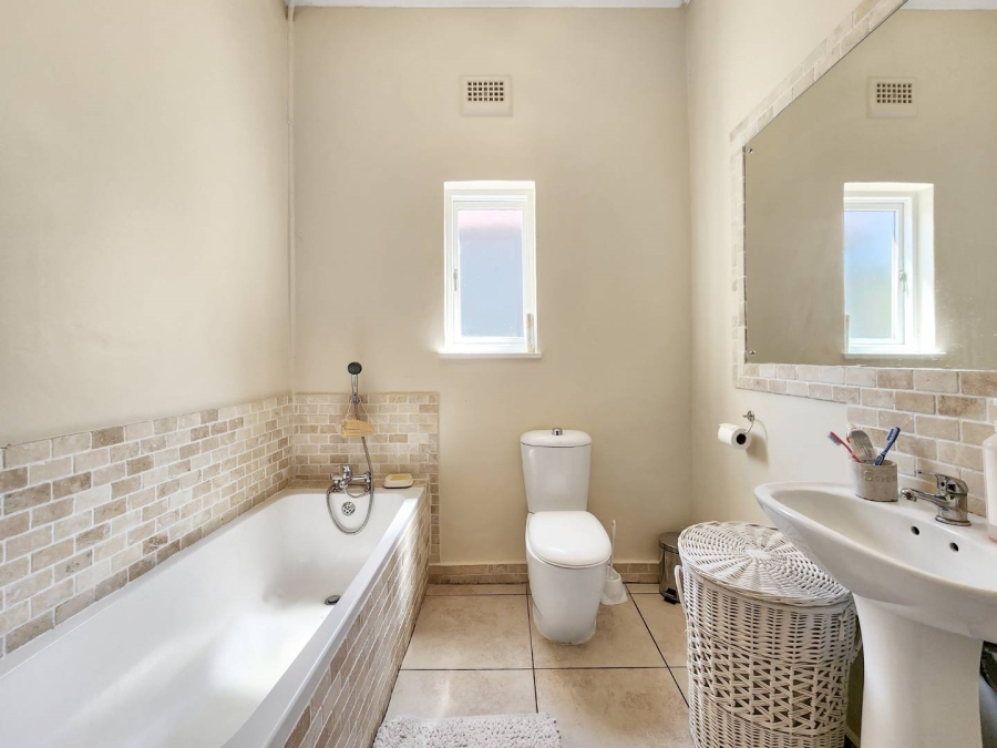 6 Bedroom Property for Sale in Muizenberg Western Cape